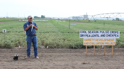 Chen talks to Montana growers about cool season pulses